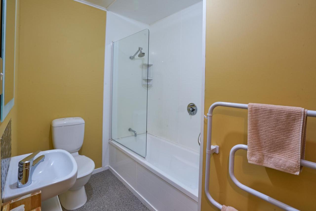 Accommodation Fiordland -The Three Bedroom House At 226A Milford Road Te Anau Exterior foto